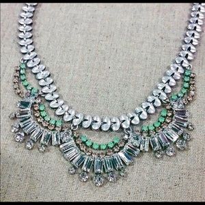 Stella & Dot Bibb Statement Necklace 💎